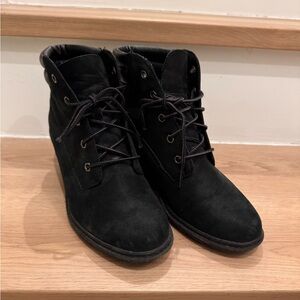 Timberland Earthkeepers Amston Black Nubuck Wedge Booties